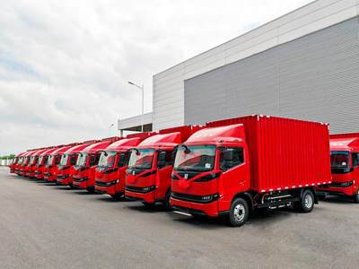 首批輕卡運力交付啟程,綠色城運正式開啟北京運力服務網(wǎng)絡!