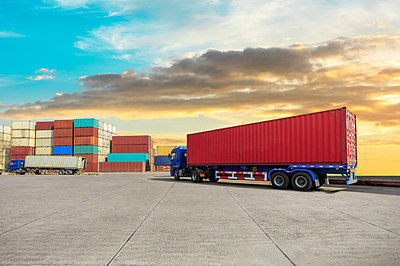 貨運卡車 現(xiàn)代經(jīng)濟的大動脈